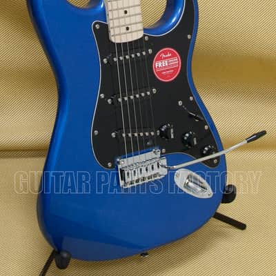 037-8003-502 Squier Affinity Series® Stratocaster®, Maple Fingerboard, Black Pickguard, Lake Placid Blue image 1