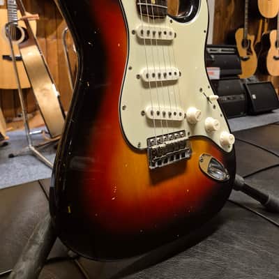 Fender Stratocaster 1963 - Sunburst image 2