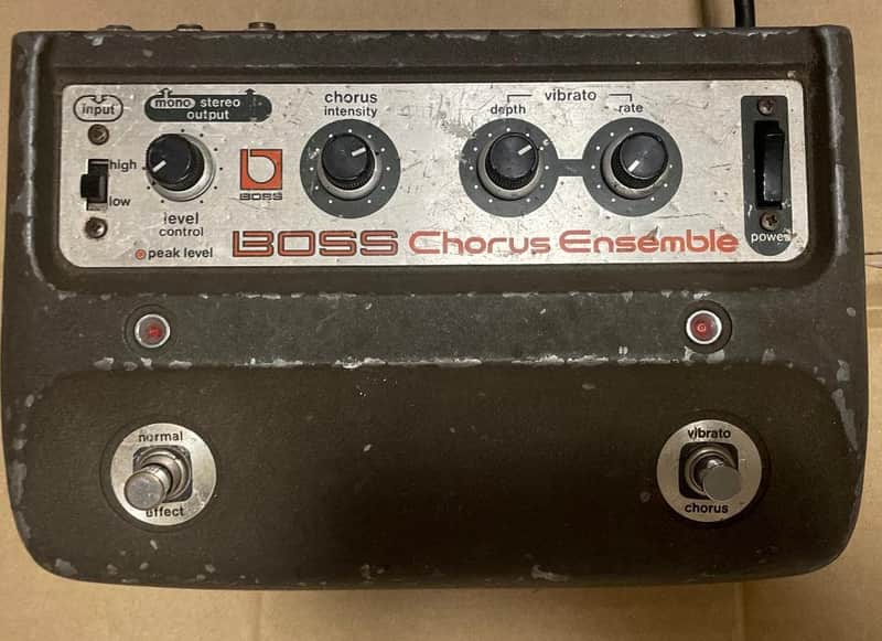Boss CE-1
