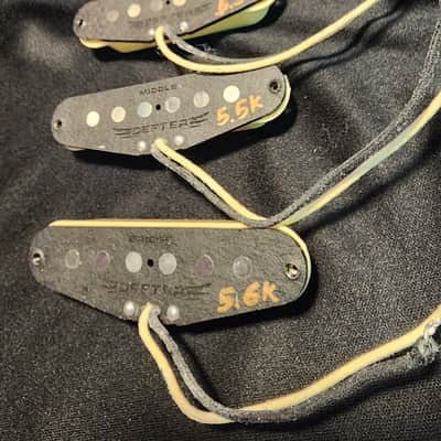 Defter - "Scooped-Mids" - Single Coil / Set of 3 (2020) - Creme Covers (AWESOME!!!) image 3