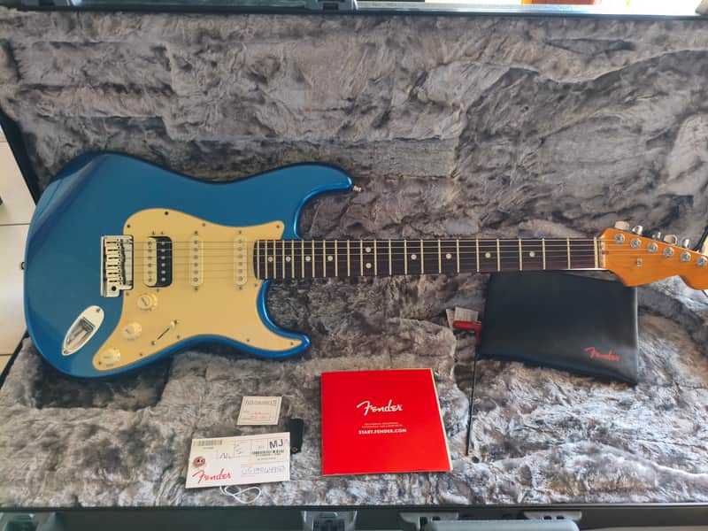 Fender Stratocaster American Ultra HSS 2019 Cobra Blu