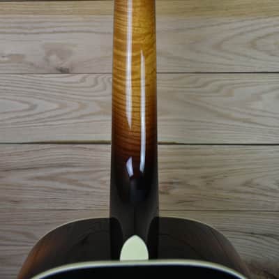Huss and Dalton Crossroads L-13 Deluxe 2023 - Sunburst image 8