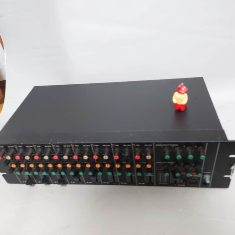 TASCAM MM-100 16-Channel Rackmount Line Mixer 1980s - Black image 1