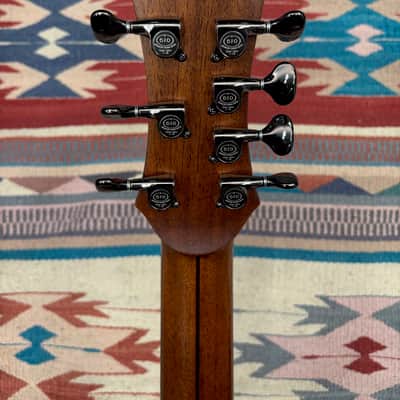 Maestro Custom 7 String Acoustic image 8