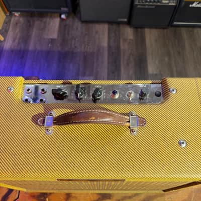 Victoria 20112-T Amp Tweed 1x12 Combo image 4