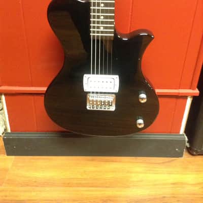 First Act ME537 Beginner Electric Guitar image 2