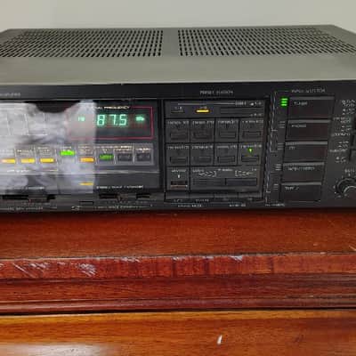 Onkyo TX37 receiver in good working condition - 1990's image 1