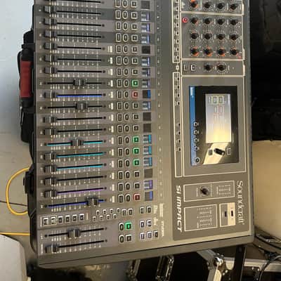 Soundcraft SI 2 - Black and Gray image 1