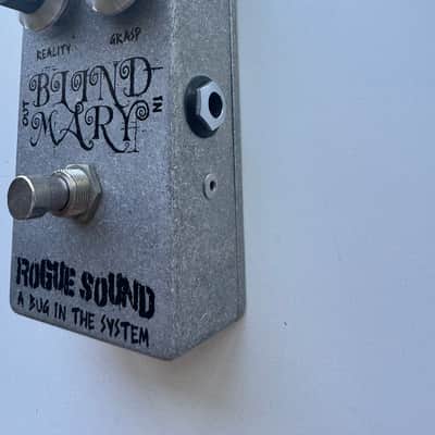 D*A*M Rogue Sound 2010 “Blind Mary” #11  – Linzi Build – Ultra Rare DAM Affiliated Booster image 2