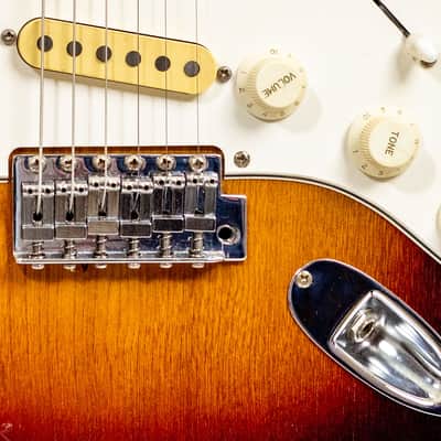 Daion Performer Series 500YB - Yellow Sunburst - Stratocaster image 4