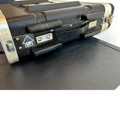 Hartke LH1000 - Bass Amplifier - Black - Good w/ rack-mounted in flight case image 5