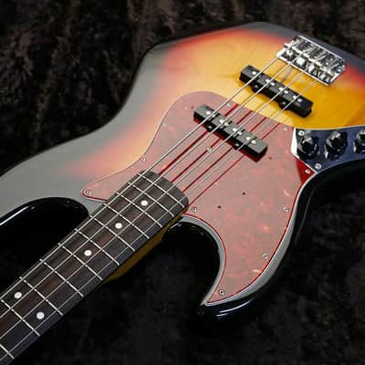 Left Handed Fender Japan '62 reissue JAZZ BASS JB62-LH ALDER body 3Tone Sunburst image 2