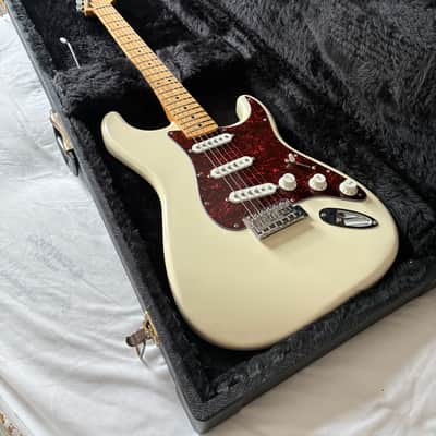 2017 Fender Mexican Standard Stratocaster, Arctic White, Custom Shop pickups, hard case, MINT CONDITION image 1