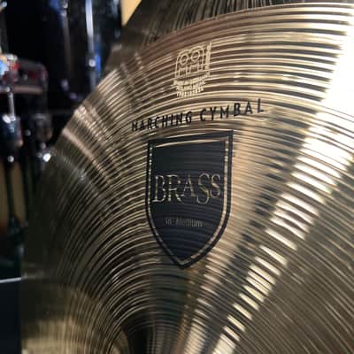 Meinl MA-BR-18M Medium 18" Marching Cymbals Student Brass Pair w/ Pads & Straps image 2