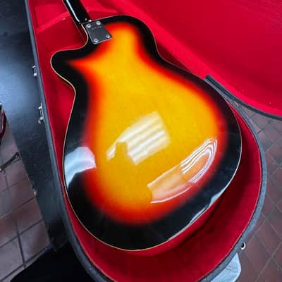 Vox Tornado 1960’s - Sunburst image 4