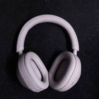 Sony WH-1000XM5/P Wireless Noise-Canceling Over-the-Ear Headphones image 2