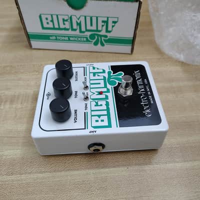 Electro-Harmonix Big Muff Pi w/ Tone Wicker Fuzz Pedal USA Made - Green image 10