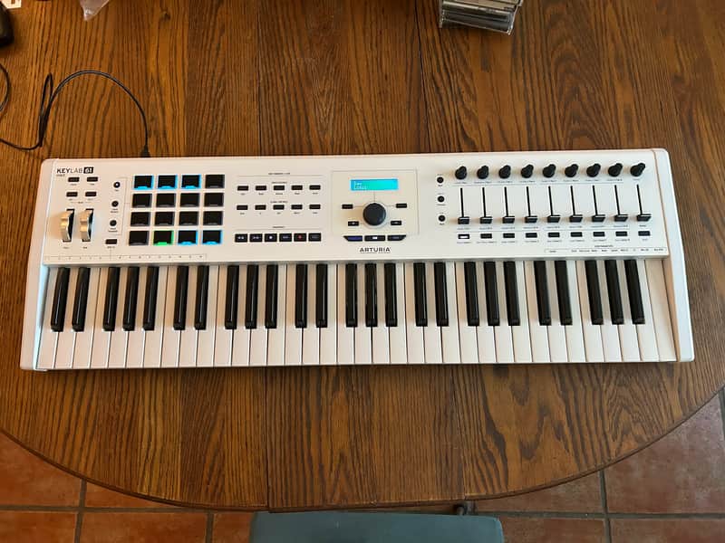 Arturia KeyLab 61 MkII MIDI Controller image 1