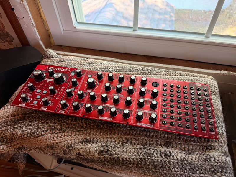 Behringer Neutron