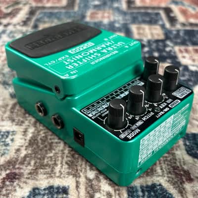 Behringer US600 Ultra Shifter/ Harmonist Guitar Effect Pedal! image 4