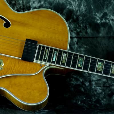 Heritage Johnny Smith Rose w/ Rose Pick Guard 1998 Amber image 2