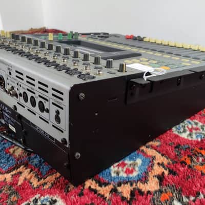 Yamaha 01v image 5
