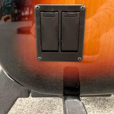 Fender Player Plus Jazz Bass V with Pau Ferro Fretboard 2021 - Present - 3-Tone Sunburst image 7