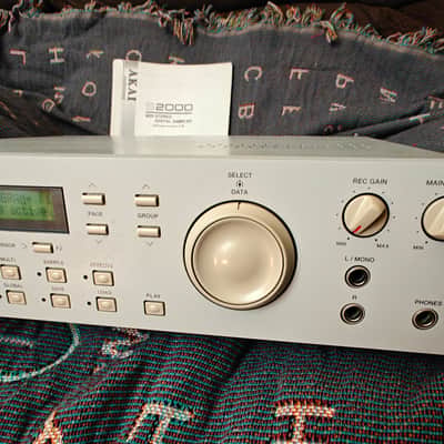 Akai S2000 MIDI Stereo Digital Sampler - White image 4