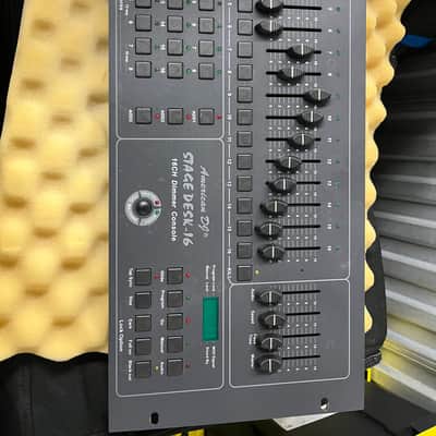 American DJ Stage Desk 16 2001 - Grey image 2