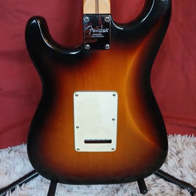 Fender Stratocaster – 2008 – Sunburst – Made in Mexico – Maple Neck – With Gig Bag image 9