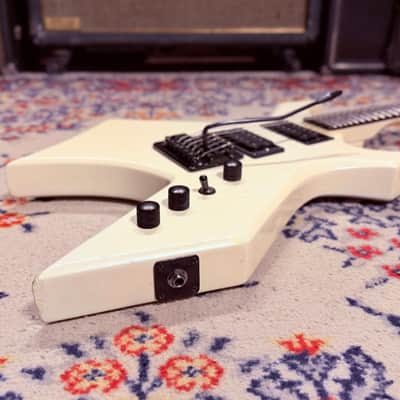 1985 B.C. Rich N.J. Series Warlock w/ Kahler - Made In Japan - Glitter Rock White image 13