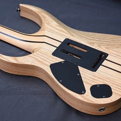 Ibanez RGT220A-NTF Prestige Neck-thru  Natural Flat image 5
