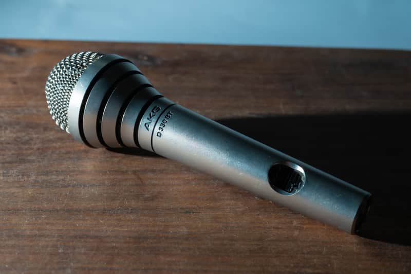 AKG D330BT Dynamic Mic image 1