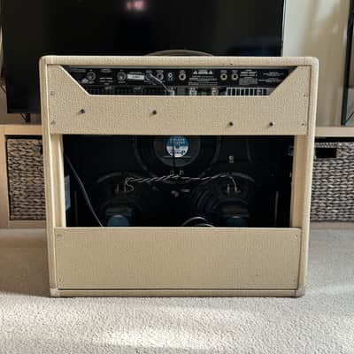 Fender Vibro-King 60-Watt 3x10" Guitar Combo image 2