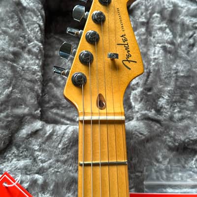2019 Fender American Ultra Stratocaster Cobra Blue Excellent & Complete image 6