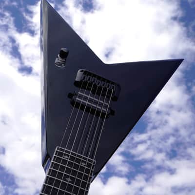 ESP LTD SIGNATURE SERIES JS-7 Baritone Black 7-String Electric Guitar w/ Case image 8
