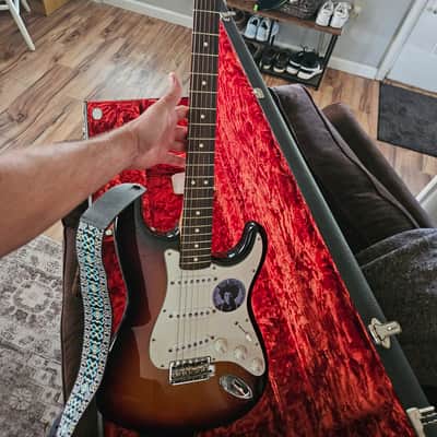 Fender Jimi Hendrix Voodoo Stratocaster with Rosewood Fretboard 1997 - 2000 - 3-Color Sunburst image 2