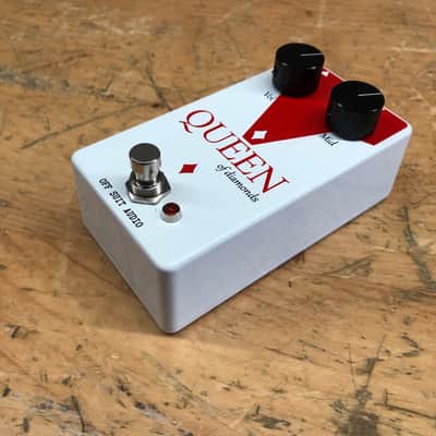 Off Suit Audio Queen of Diamonds Fuzz Pedal image 2