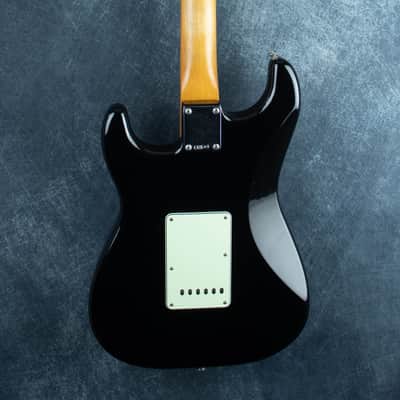 Fender Limited Edition Vintera II Road Worn 60 Strat Black MX25069707 image 4