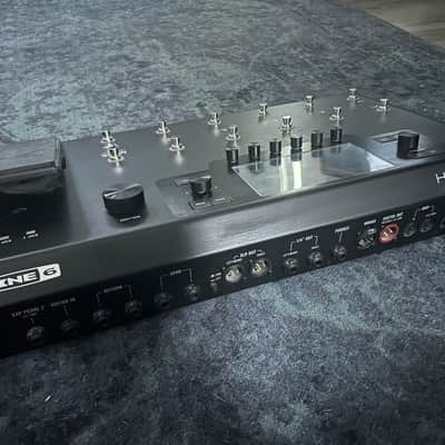 Line 6 Helix LT Black Multi FX Guitar Processor Floor image 2