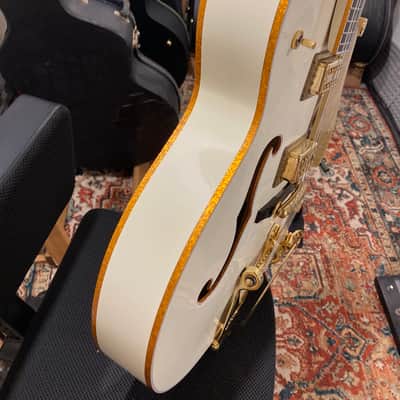 Gretsch G6136T-59 Vintage Select '59 Falcon with Bigsby 2016 - Present - Vintage White image 15