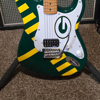 Squier Stratocaster Green and Gold Gridiron Standard Series Stratocaster 1998 image 1