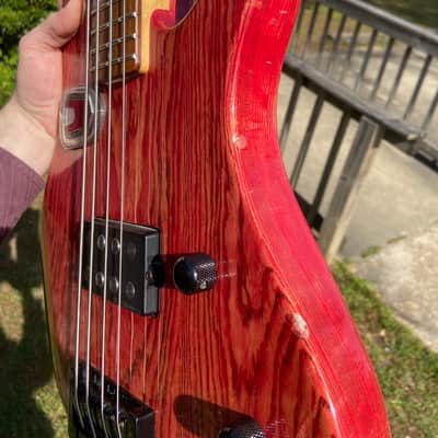 Washburn XB-900 - Red image 10