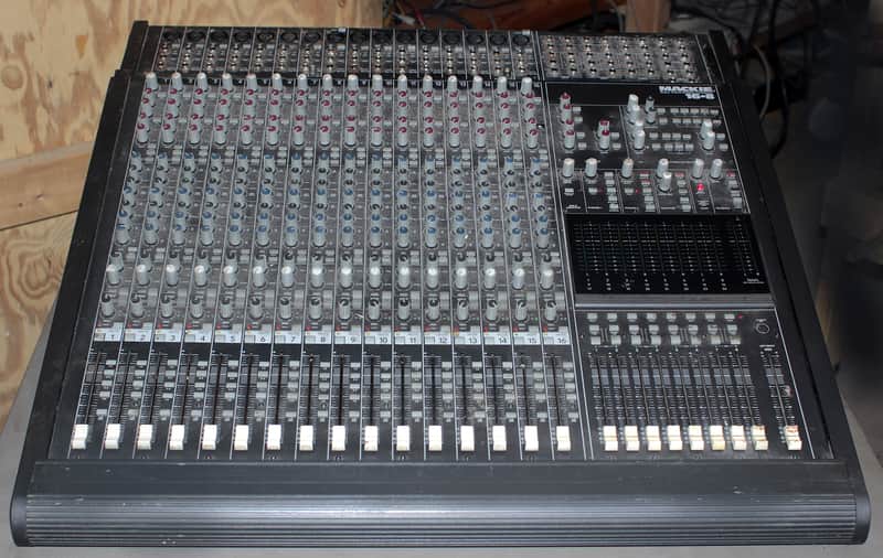 Mackie 16-8-2 8-bus mixer | Reverb