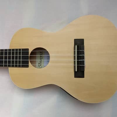 Brunswick BU5CE Ukulele - Concert Size - Electro Acoustic - Maple Finish - Gig Bag - image 2