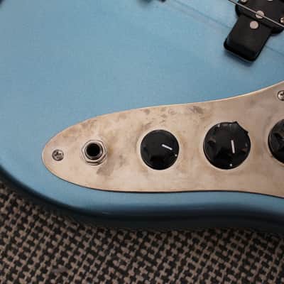 Squier James Johnston Signature Jazz Bass 2010 - Lake Placid Blue image 8