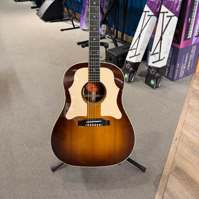 Gibson CustomShop J-45 WineRed 2015年製 Gibson J-45 Custom Shop Limited Edition 2015 Wine Red | Reverb