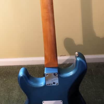 Fender Classic Series 60's Stratocaster 2019 - Lake Placid Blue Gloss with Case image 2