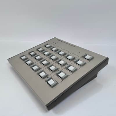 TASCAM RC-SS20 Direct Play Remote FlashStart Controller for SS Series image 3
