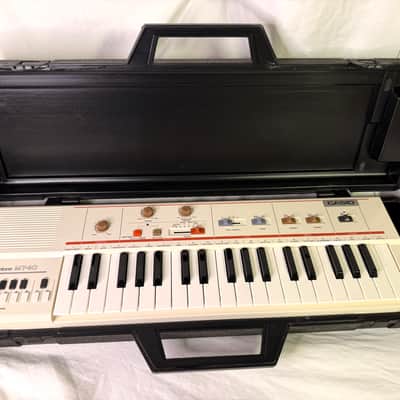 CASIO CASIOTONE MT-40 Electronic Keyboard w/ Case Excellent Condition Tested